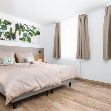 Hotel Zur Traube Uffenheim Экстерьер фото