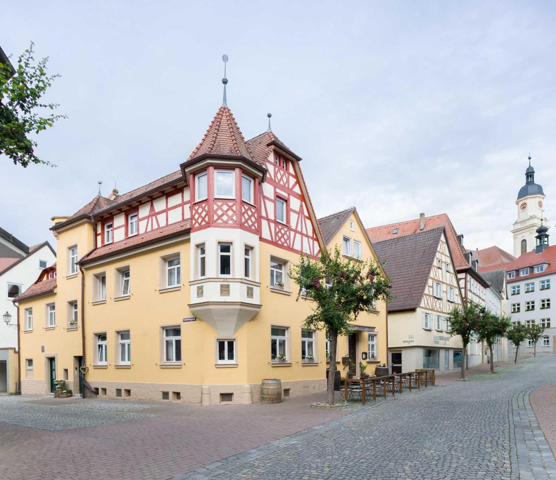 Hotel Zur Traube Uffenheim Экстерьер фото