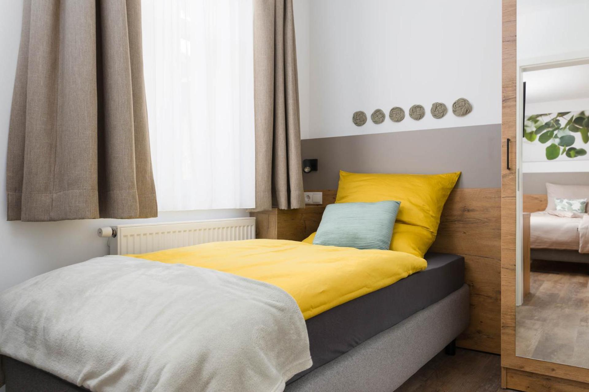 Hotel Zur Traube Uffenheim Экстерьер фото