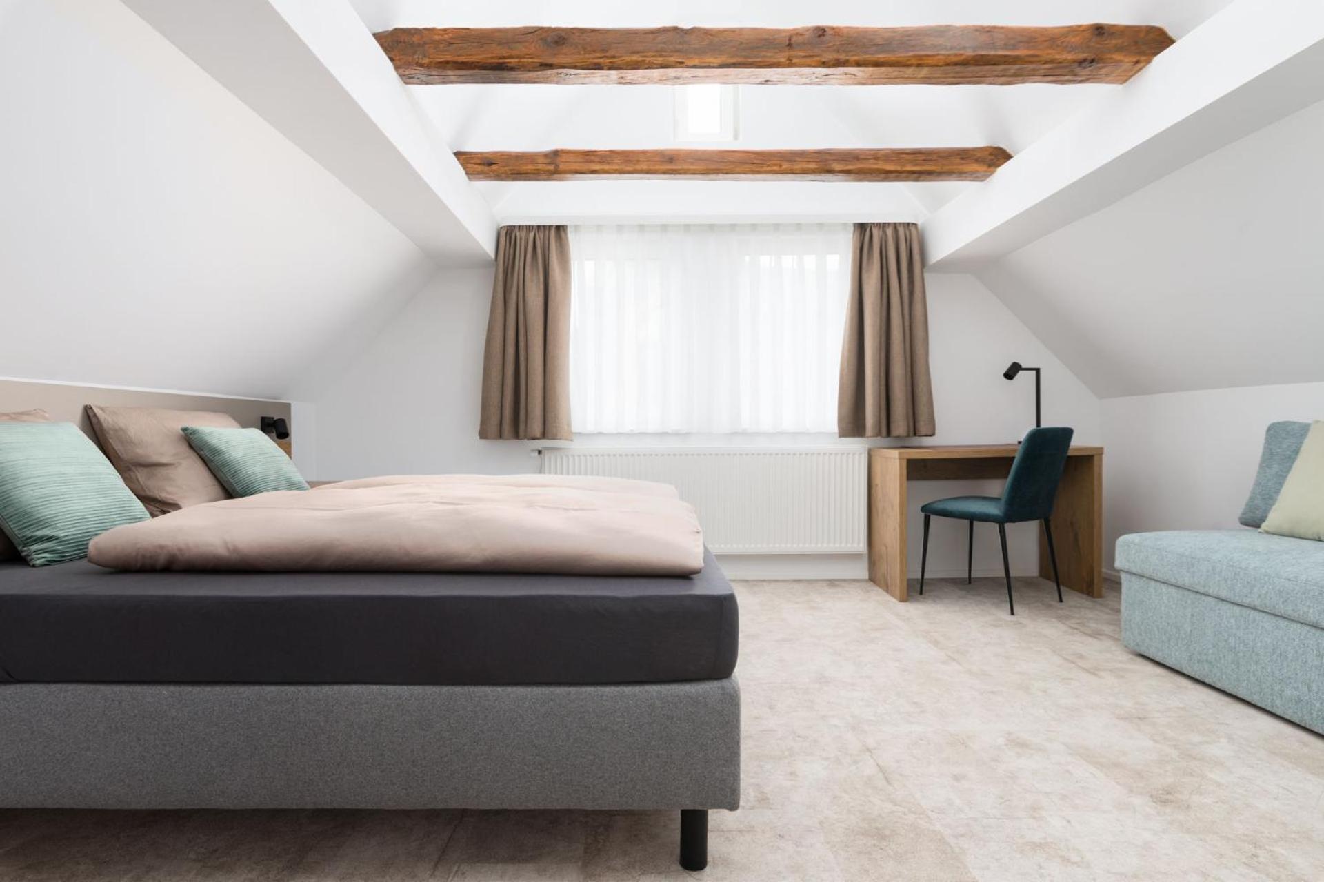 Hotel Zur Traube Uffenheim Экстерьер фото